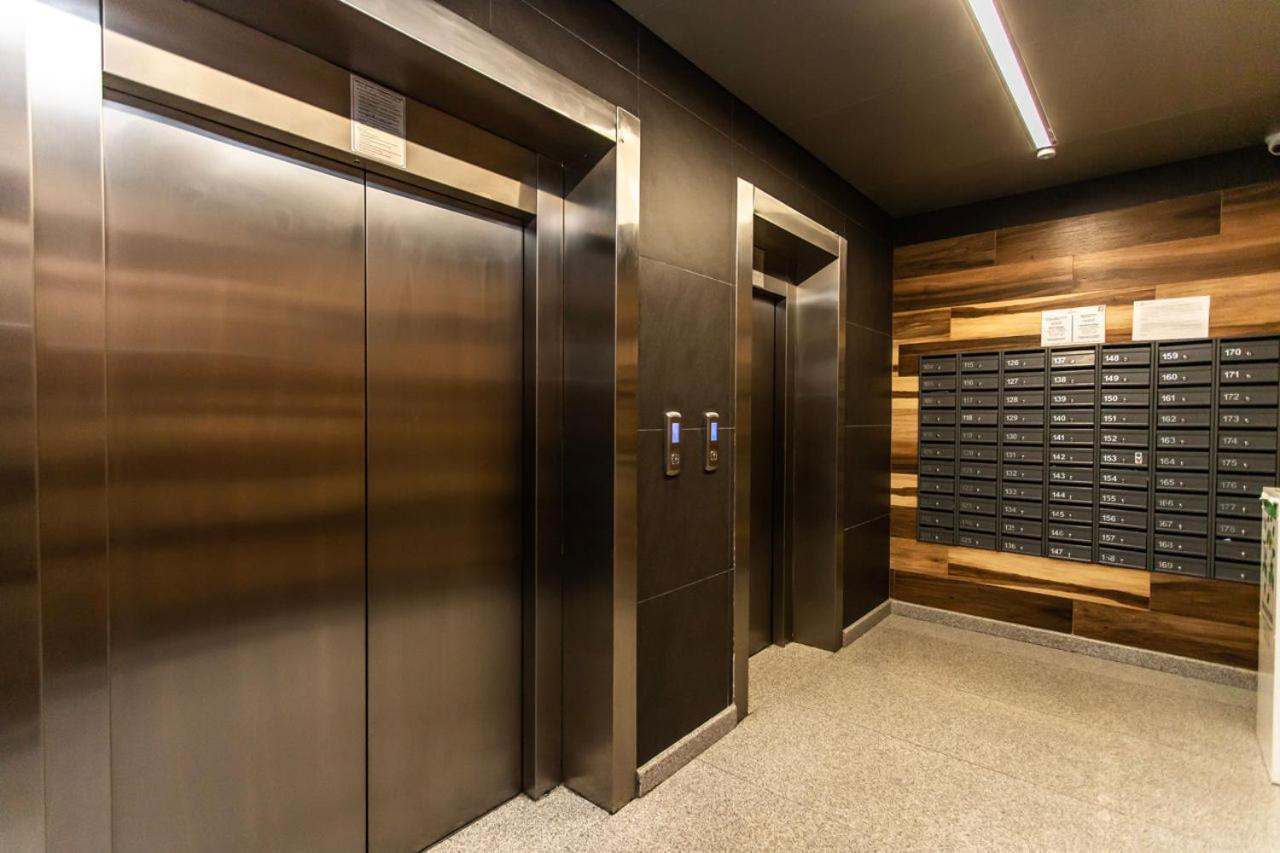 Sky House Premium Apartment In City Center Chisinau Exterior photo